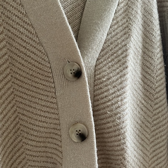 Oak + Fort Cardigan - Picture 2 of 4